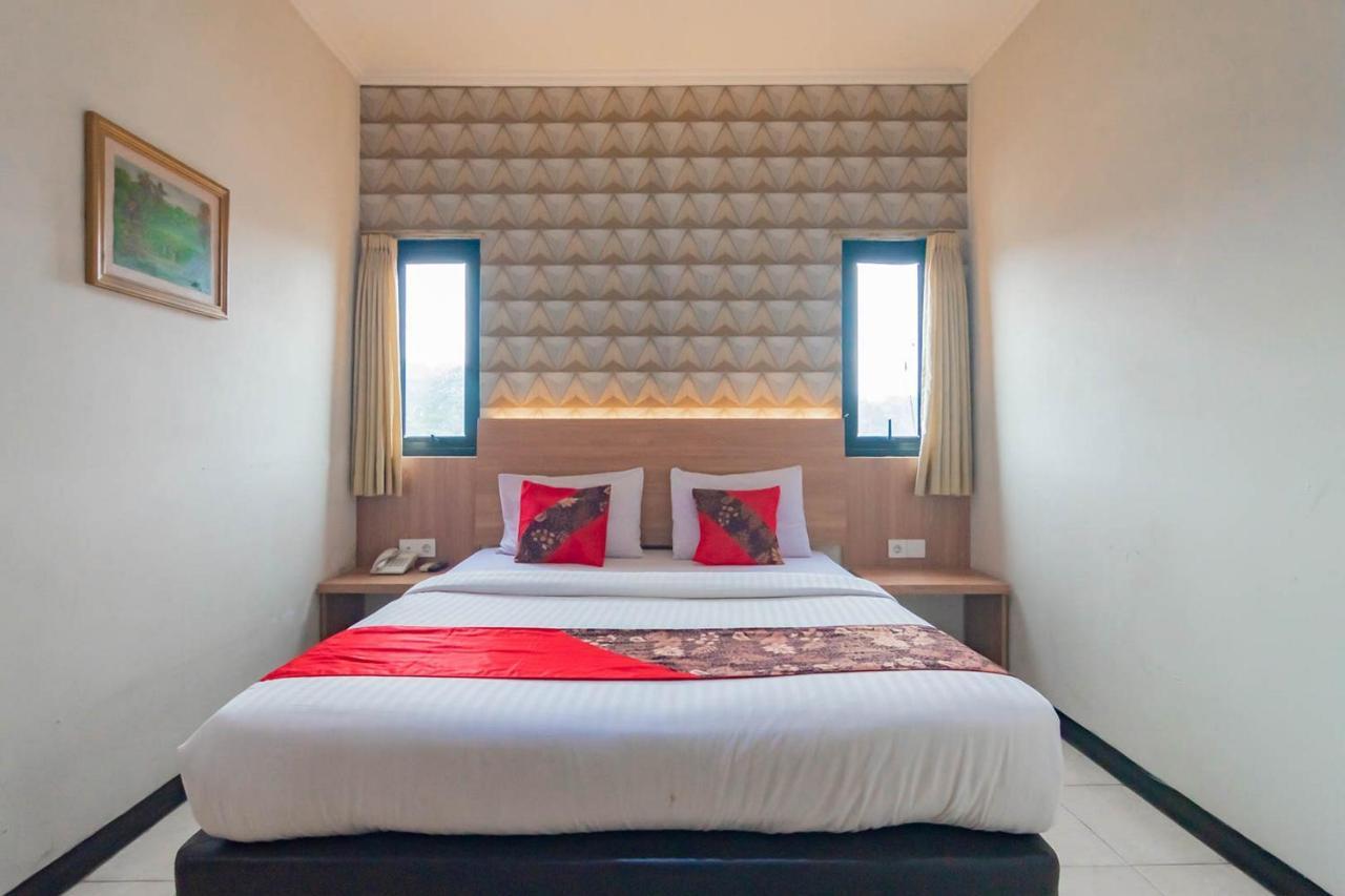 Cihampelas Hotel 2 Mitra Reddoorz Bandung Kültér fotó