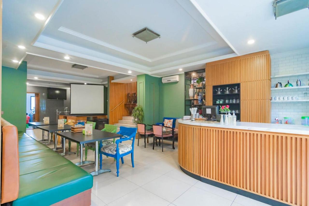 Cihampelas Hotel 2 Mitra Reddoorz Bandung Kültér fotó