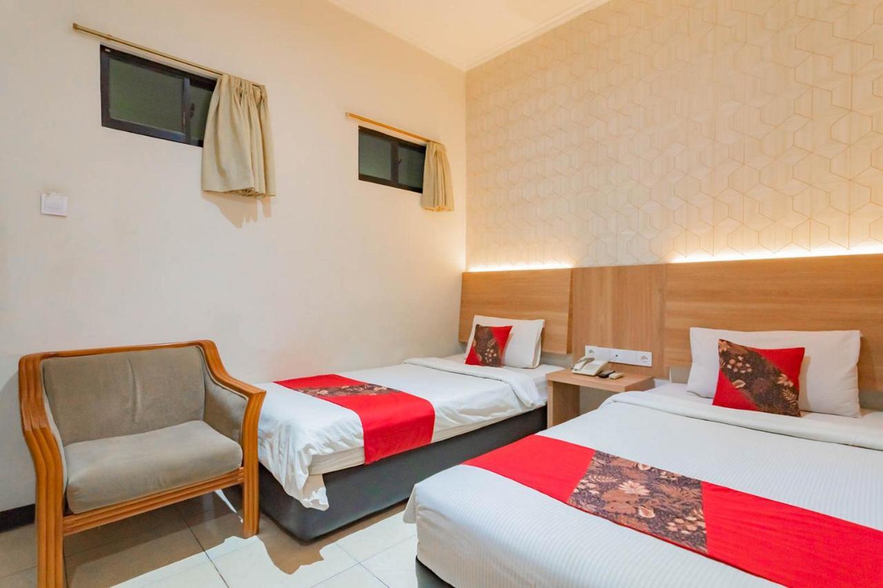 Cihampelas Hotel 2 Mitra Reddoorz Bandung Kültér fotó